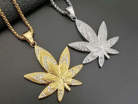 MARIJUANA LEAF PENDANT Cheap