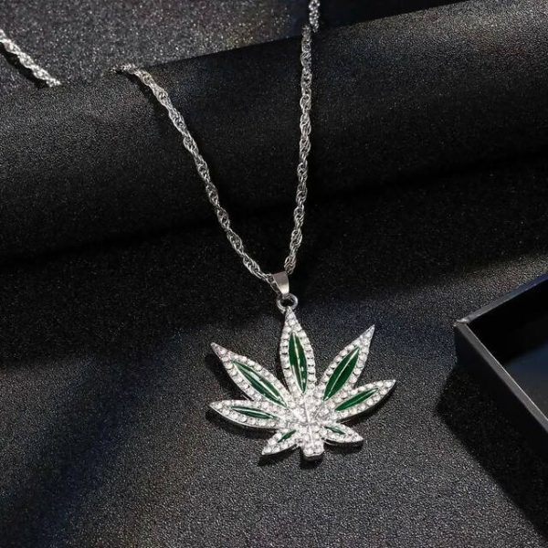 CANNABIS LEAF PENDANT Discount