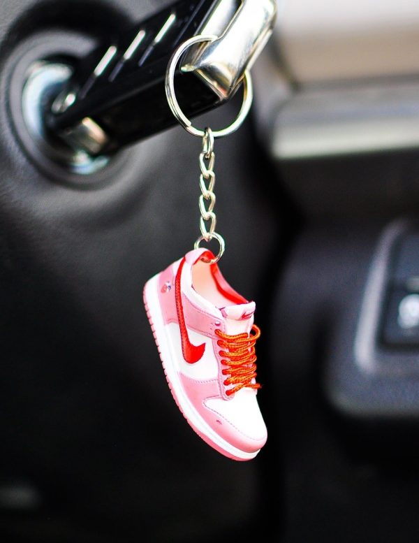 3D Sneaker Keychain SB Dunk Strange Love Discount